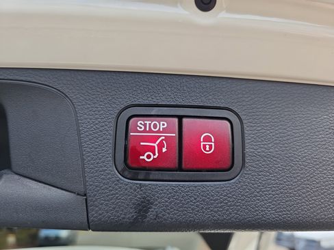 Certified 2021 Mercedes-Benz GLC 300 image 14