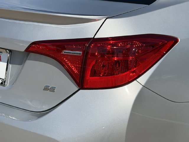 Used 2017 Toyota Corolla SE FWD image 7