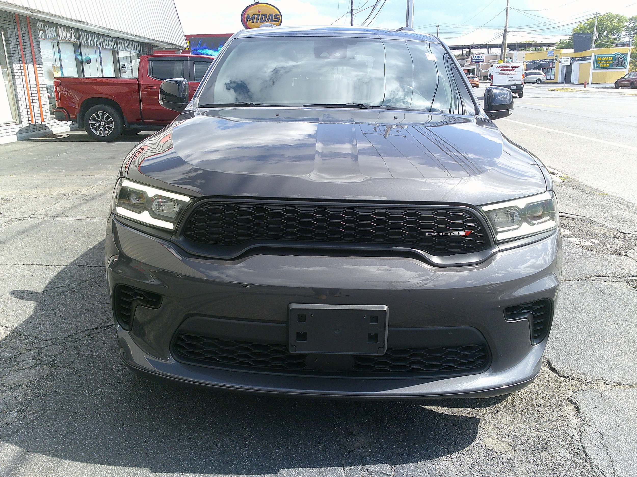 Used 2024 Dodge Durango GT AWD/4WD image 3