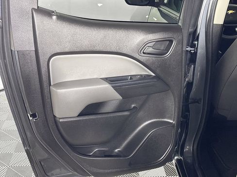 Used 2017 Chevrolet Colorado W/T w/ WT Convenience Package RWD image 18