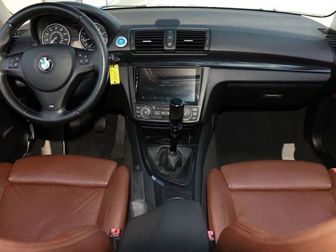 Used 2009 BMW 135i Coupe w/ Sport Pkg RWD image 2