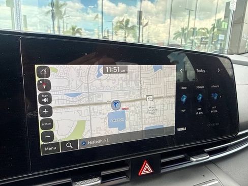 Used 2025 Hyundai Elantra SEL FWD image 15