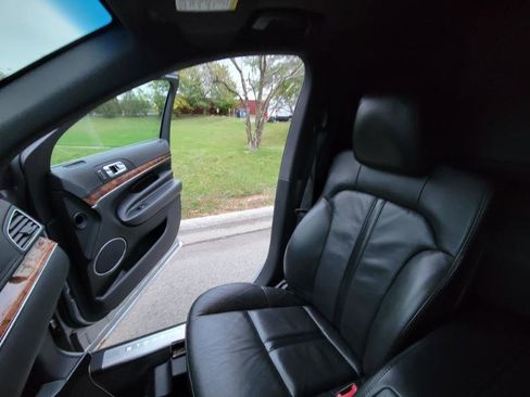 Used 2013 Lincoln MKT AWD image 44