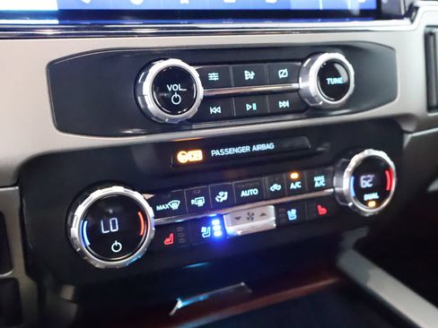 Used 2022 Ford F350 King Ranch w/ King Ranch Ultimate Package AWD/4WD image 44
