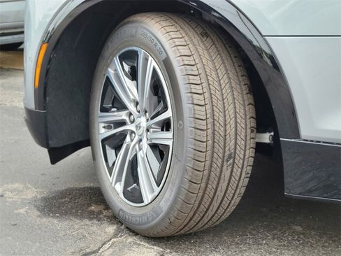 New 2025 Cadillac Lyriq Luxury image 32