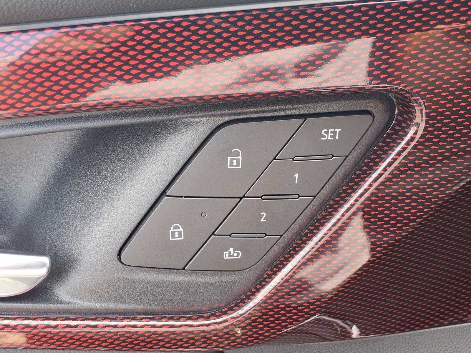 New 2026 Chevrolet Traverse RS w/ LPO, Floor Liner Package AWD/4WD image 8