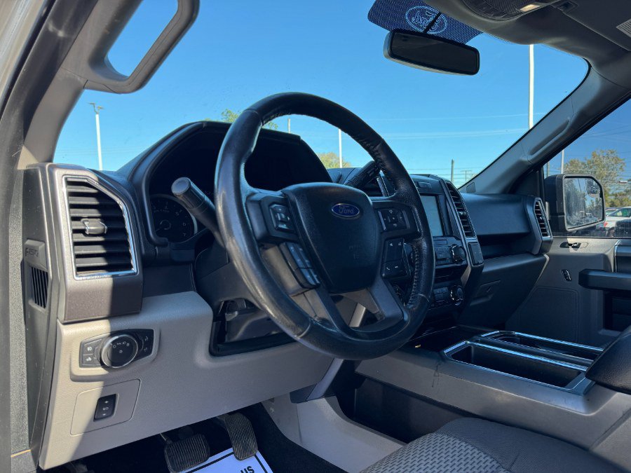 Used 2016 Ford F150 XLT w/ Equipment Group 302A Luxury AWD/4WD image 14