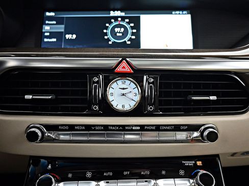 Used 2018 Genesis G90 5.0 Ultimate image 18