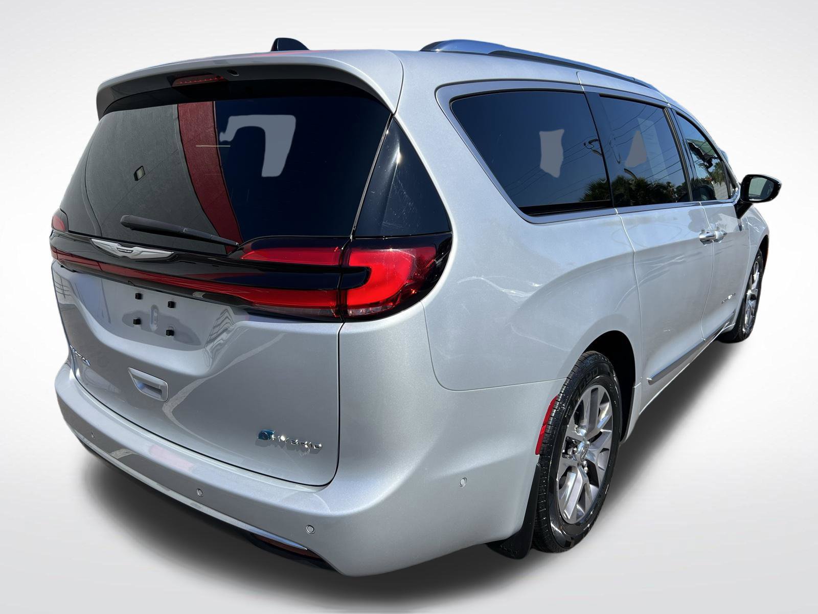 Used 2023 Chrysler Pacifica Pinnacle FWD image 10