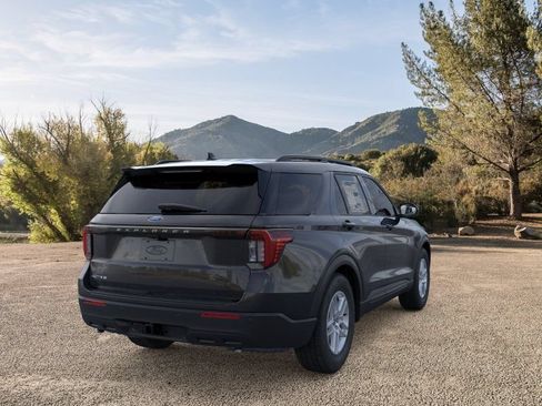 Used 2026 Ford Explorer Active RWD image 10