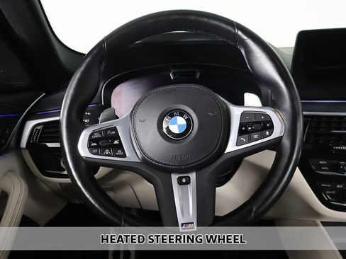 Used 2022 BMW M550i xDrive w/ Dynamic Handling Package image 9