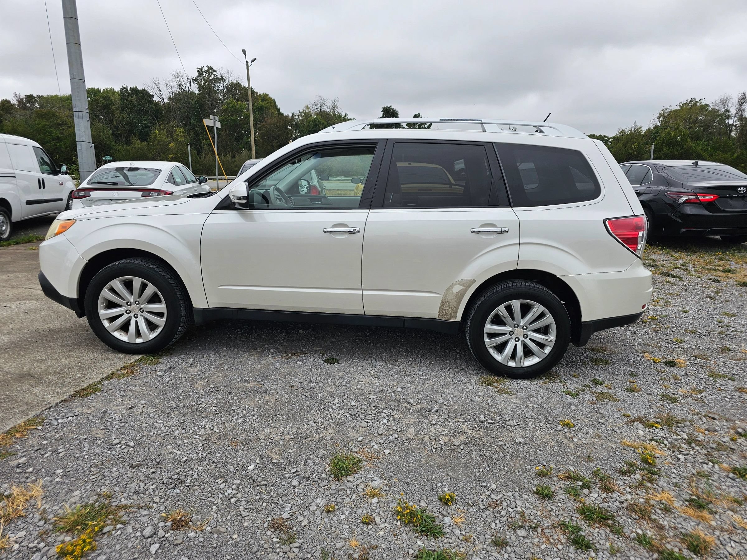 Used 2011 Subaru Forester 2.5X Touring AWD/4WD image 16