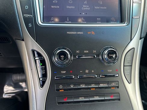 Used 2020 Lincoln Nautilus FWD image 40