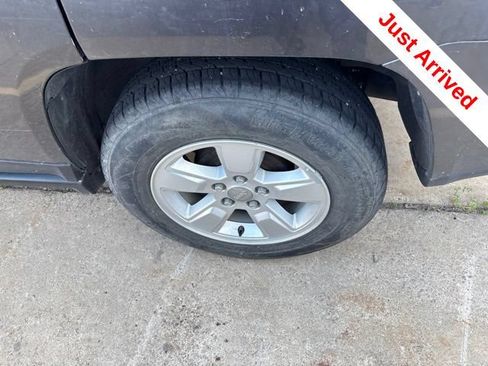 Used 2016 Jeep Compass Sport w/ Power Value Group FWD image 16