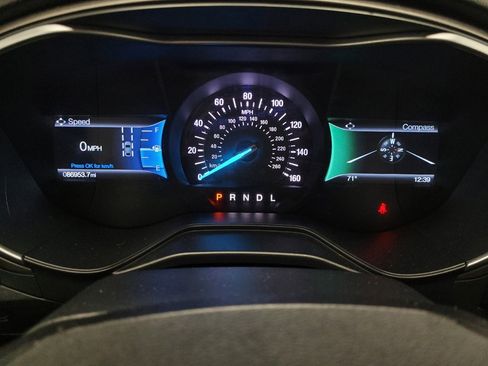 Used 2019 Ford Fusion SE FWD image 23