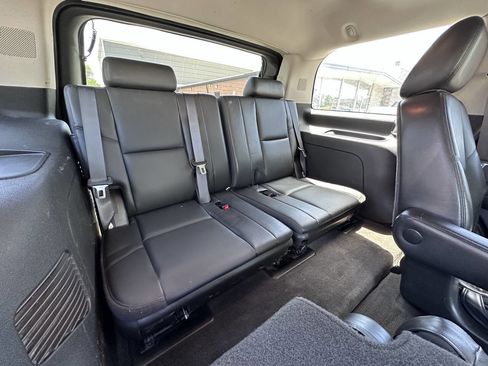 Used 2012 GMC Yukon SLT w/ SLT-2 Equipment Package AWD/4WD image 15