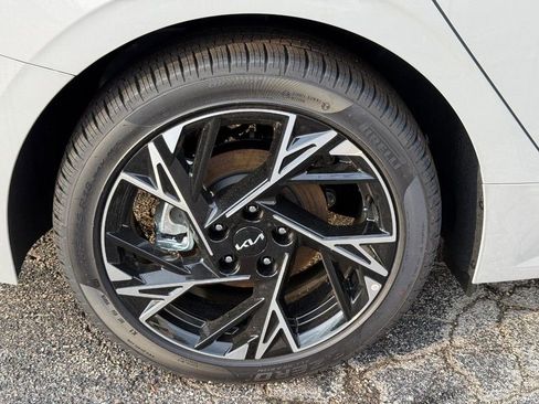 New 2025 Kia K5 GT-Line w/ GT-Line Premium Package FWD image 5
