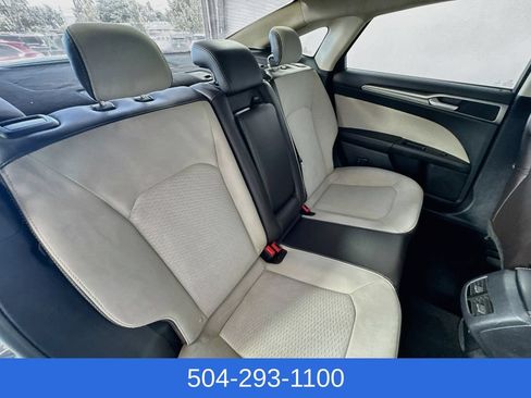 Used 2020 Ford Fusion SE w/ Equipment Group 151A FWD image 26