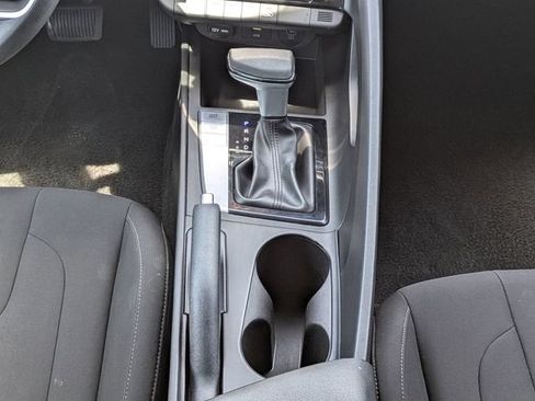 Used 2024 Hyundai Elantra SEL FWD image 19