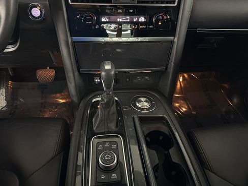 Used 2023 Nissan Armada SL w/ Midnight Edition Package RWD image 17