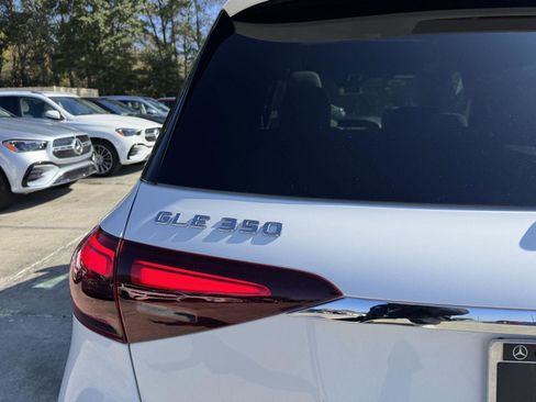 Certified 2025 Mercedes-Benz GLE 350 4MATIC image 22