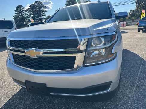 Used 2018 Chevrolet Suburban LT AWD/4WD image 10