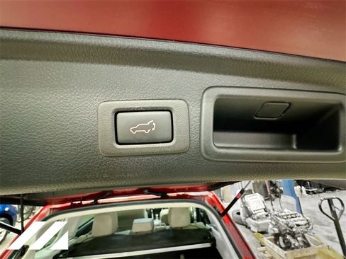 Used 2018 Subaru Forester 2.5i Limited image 28