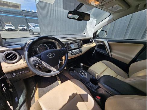 Used 2015 Toyota RAV4 Limited AWD/4WD image 2