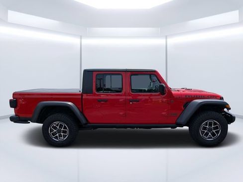 Used 2024 Jeep Gladiator Rubicon w/ Safety Group AWD/4WD image 2