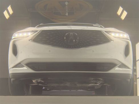 Used 2023 Acura MDX SH-AWD w/ Advance Package image 4