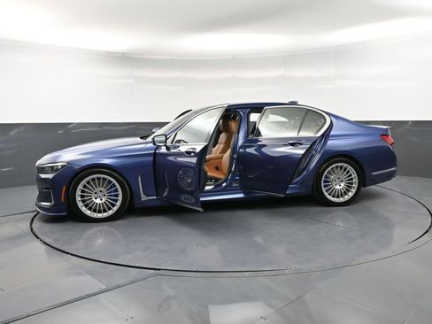 Used 2022 BMW ALPINA B7 xDrive w/ Luxury Rear Seating Package image 42