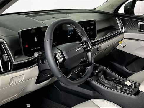 New 2026 Kia Sorento S image 8
