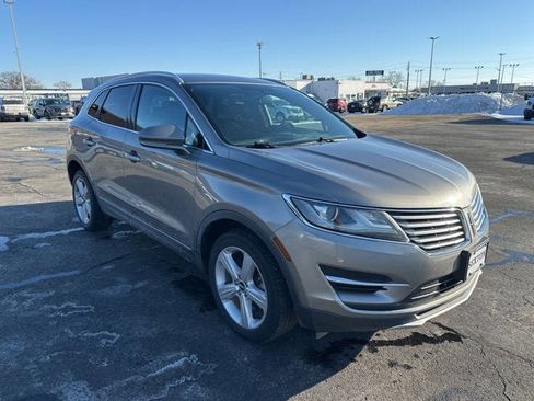Used 2017 Lincoln MKC Premiere image 3