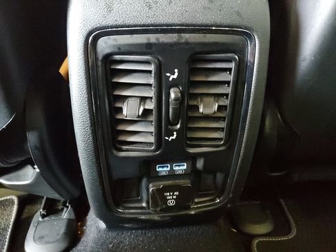 Used 2021 Jeep Grand Cherokee Limited w/ Quick Order Package 28K 80th RWD image 12