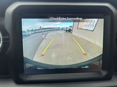 Used 2022 Jeep Wrangler Unlimited Sahara w/ Cold Weather Group AWD/4WD image 23