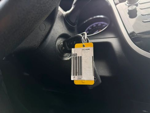 Used 2019 Toyota Camry LE image 28