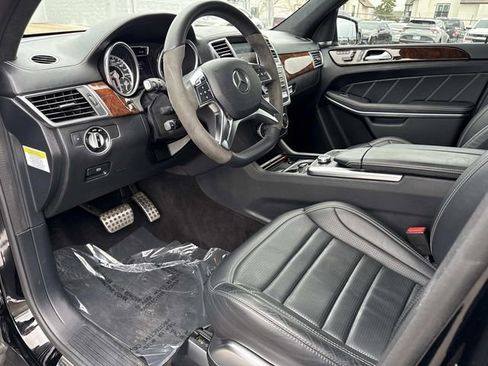 Used 2014 Mercedes-Benz GL 63 AMG 4MATIC image 11
