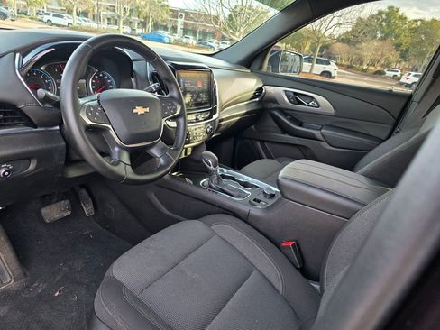 Certified 2023 Chevrolet Traverse LT image 11