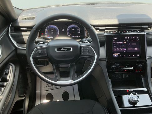 New 2026 Jeep Grand Cherokee L 4WD image 17