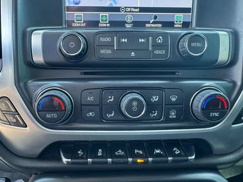 Used 2018 GMC Sierra 1500 SLT AWD/4WD image 18