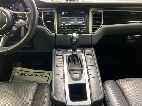 Used 2016 Porsche Macan S image 20