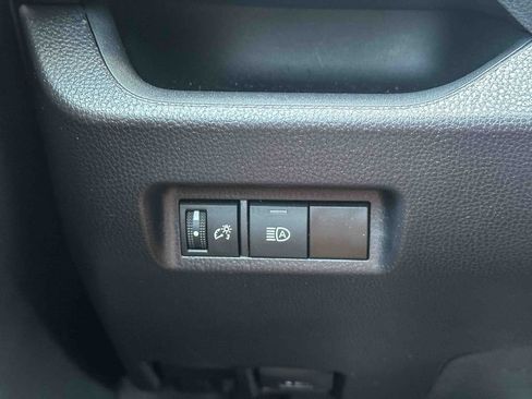 Used 2025 Toyota RAV4 XLE FWD image 34