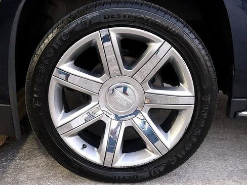 Used 2020 Cadillac Escalade ESV Premium Luxury image 41