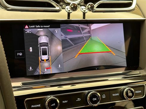 New 2024 Bentley Bentayga image 36