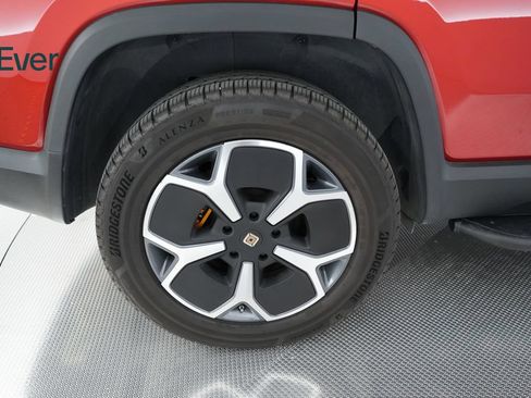 Used 2023 Rivian R1S Adventure AWD/4WD image 9