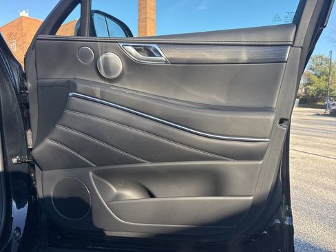 Certified 2025 Genesis GV80 3.5T image 31