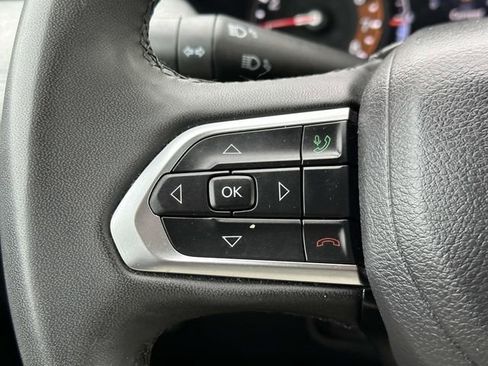 Used 2024 Jeep Compass Latitude AWD/4WD image 12