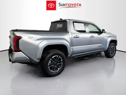 Used 2024 Toyota Tacoma TRD Sport image 4