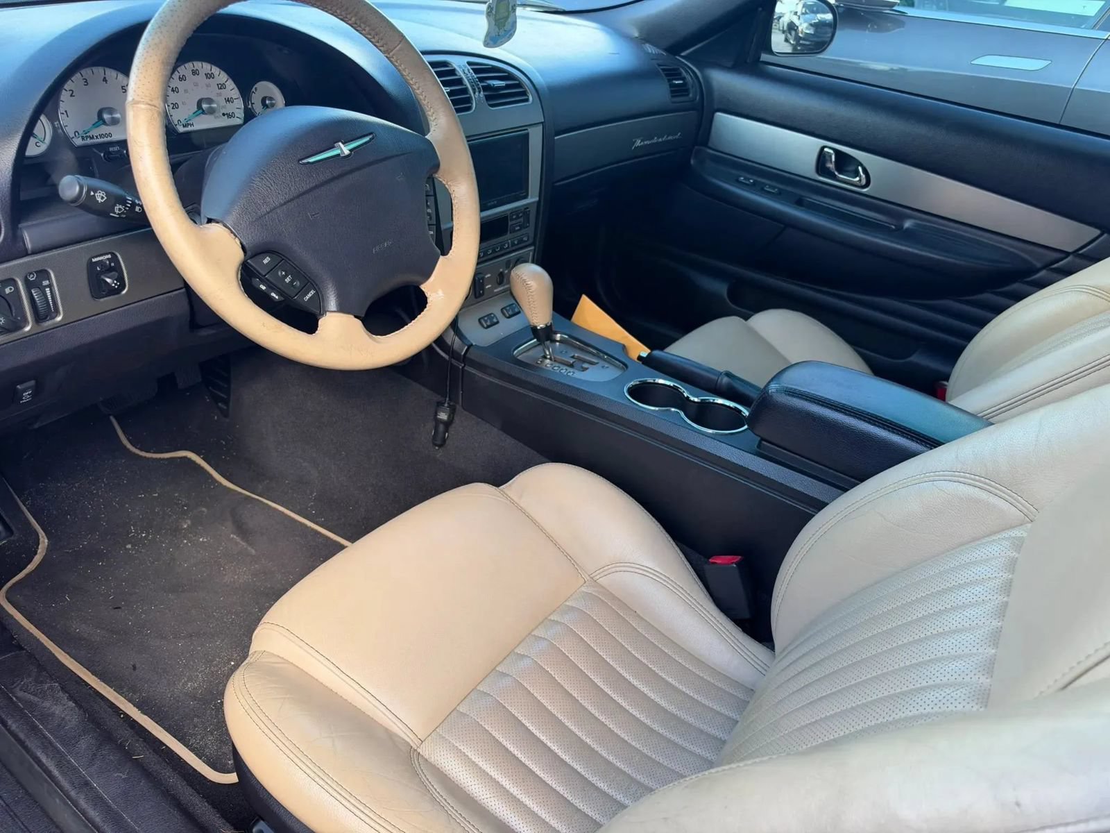 Used 2005 Ford Thunderbird RWD image 7