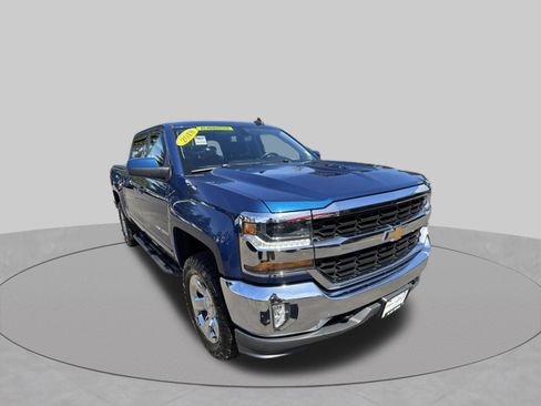 Used 2018 Chevrolet Silverado 1500 LT w/ LT Eassist Package AWD/4WD image 1